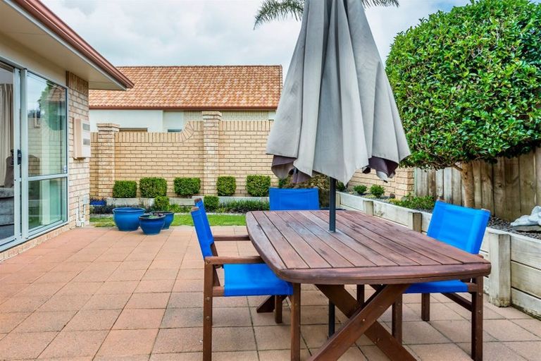 Photo of property in 16 Hendrika Court, Hobsonville, Auckland, 0618