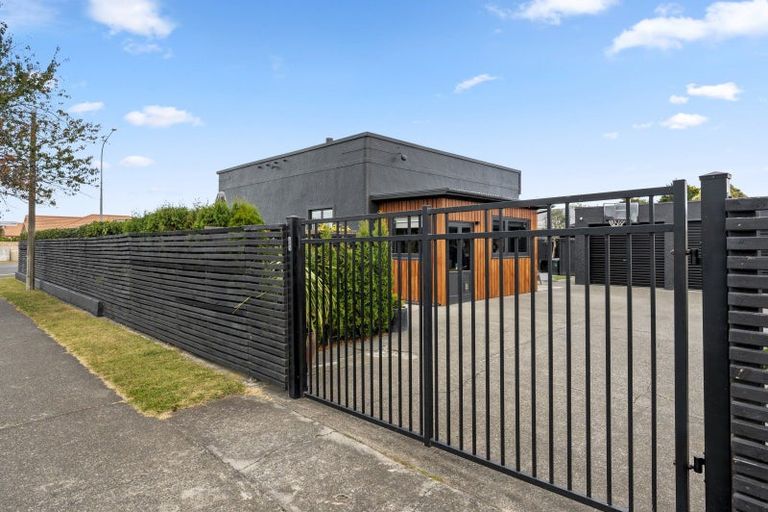 Photo of property in 54 Church Road, Taradale, Napier, 4112