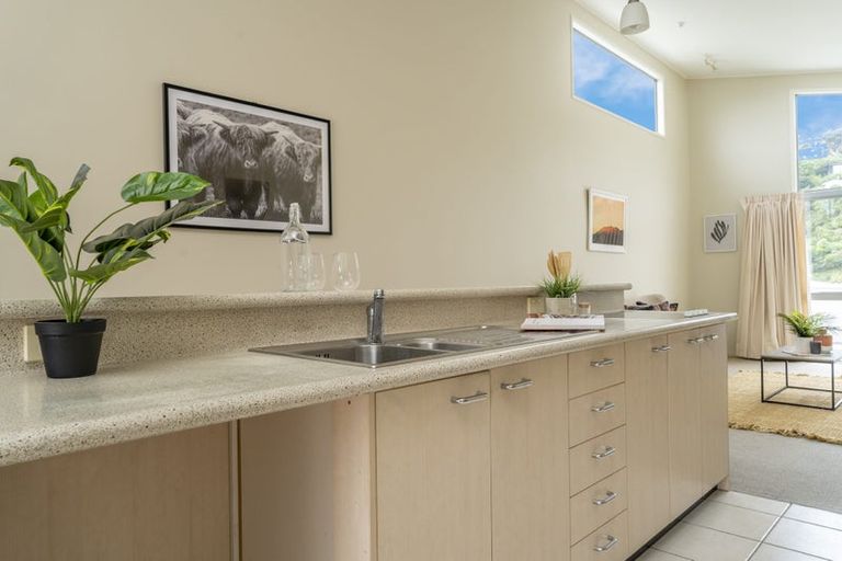 Photo of property in 5/9 Broderick Road, Johnsonville, Wellington, 6037