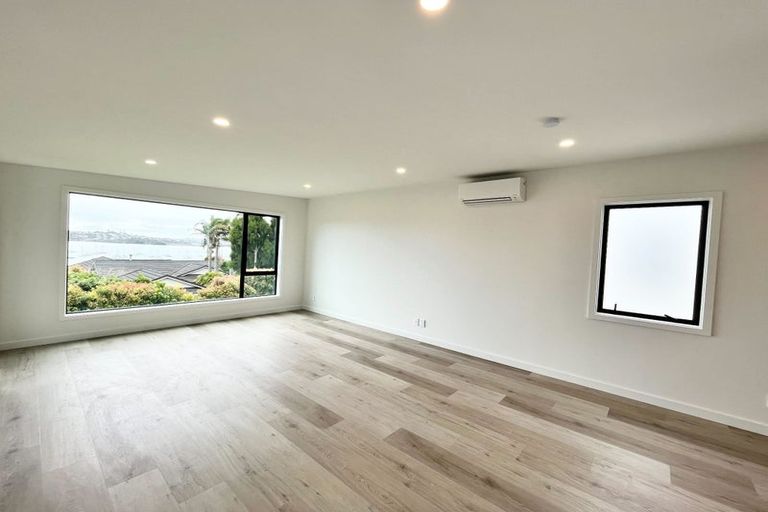 Photo of property in 35 Clyside Avenue, Half Moon Bay, Auckland, 2012