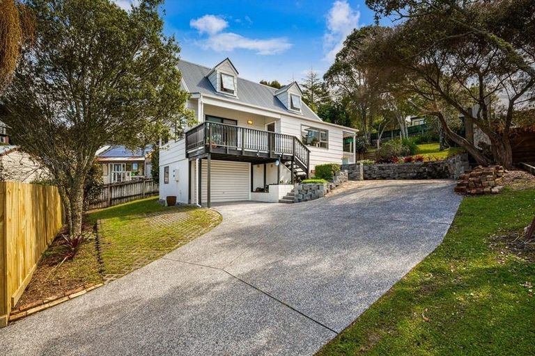 Photo of property in 2/32 Palliser Lane, Browns Bay, Auckland, 0630