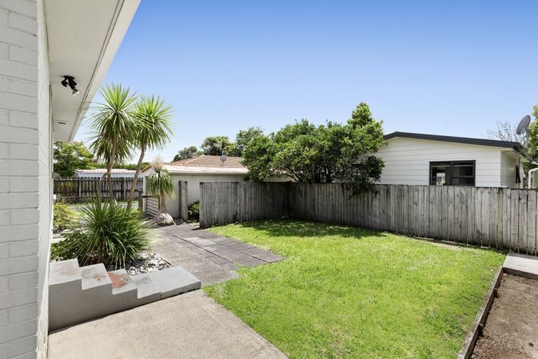 Photo of property in 727 Te Atatu Road, Te Atatu Peninsula, Auckland, 0610