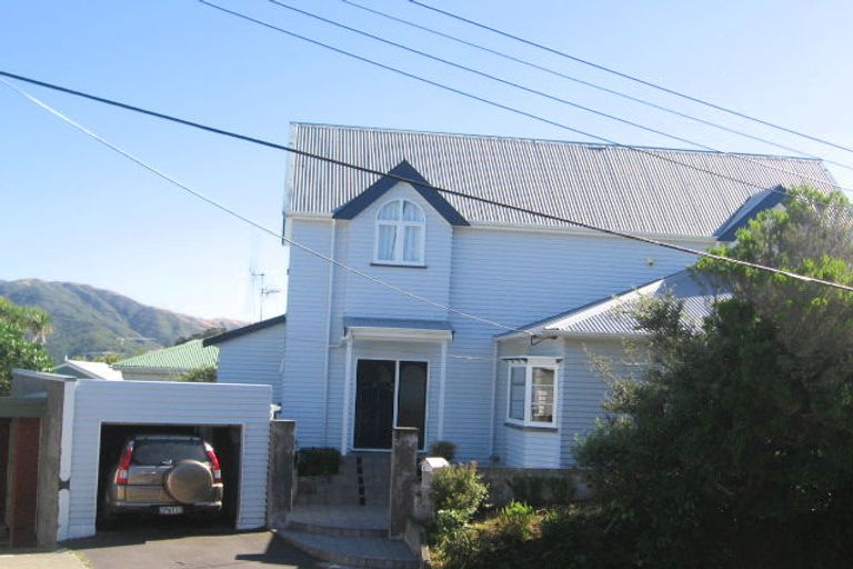 Photo of property in 41 Farm Road, Northland, Wellington, 6012