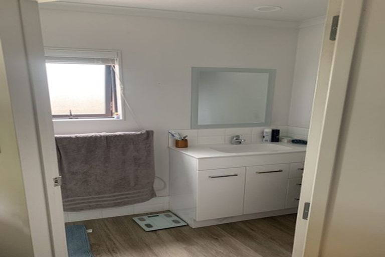 Photo of property in 7 Minaret Drive, Bucklands Beach, Auckland, 2014