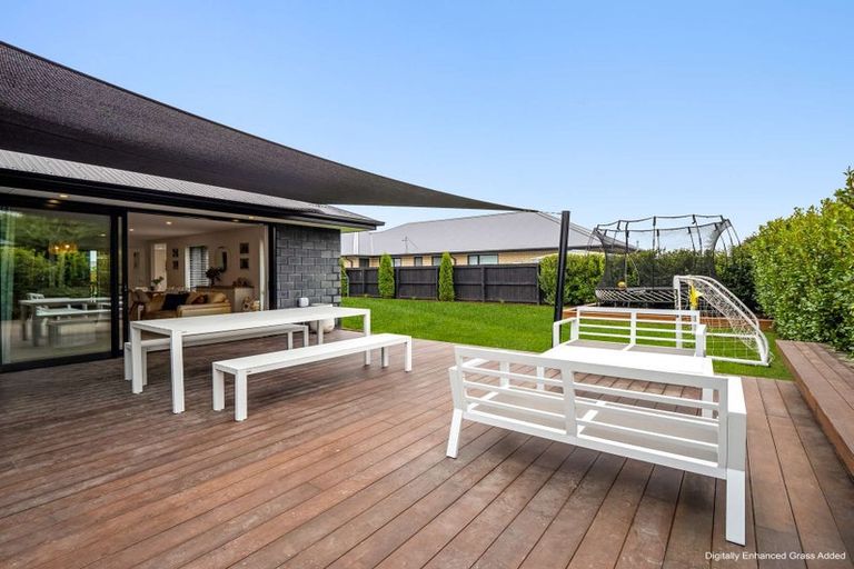 Photo of property in 10 Lewis Crescent, Rolleston, 7614