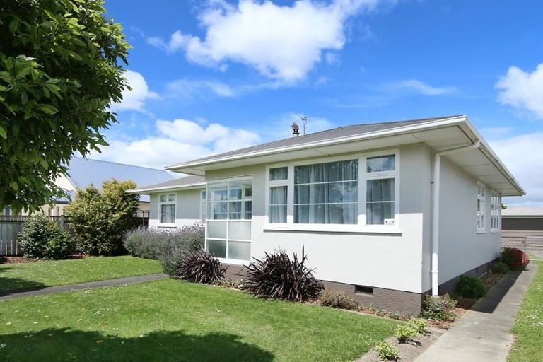 Photo of property in 166 College Street, Awapuni, Palmerston North, 4412