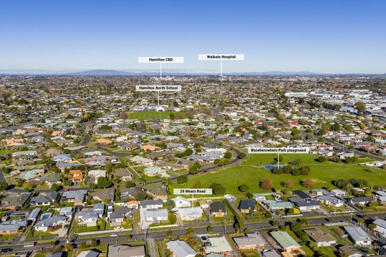 Photo of property in 28 Mears Road, St Andrews, Hamilton, 3200