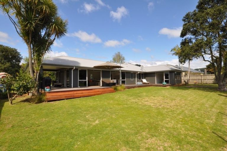 Photo of property in 71 Tangiteroria Lane, Pauanui, Hikuai, 3579