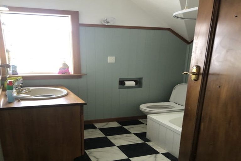 Photo of property in 34 Wainui Road, Waiwhetu, Lower Hutt, 5010