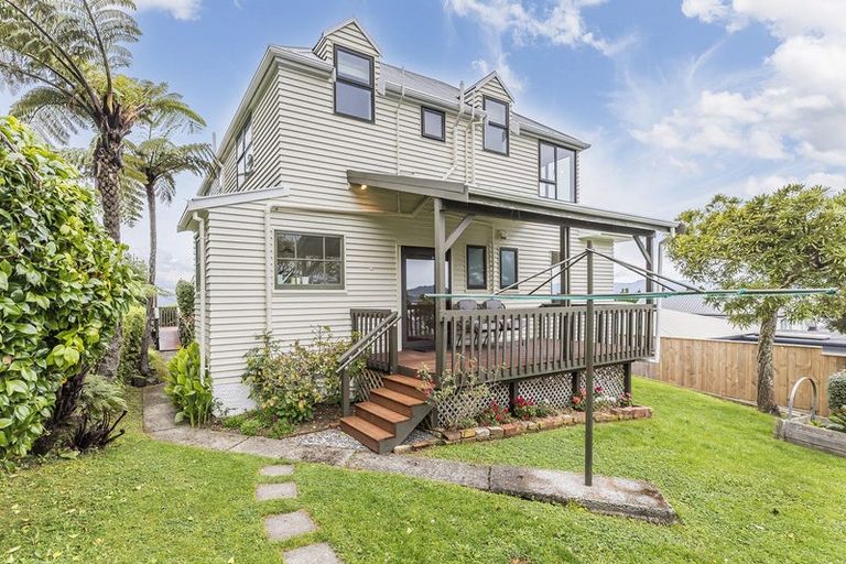 Photo of property in 25 Homebush Road, Khandallah, Wellington, 6035