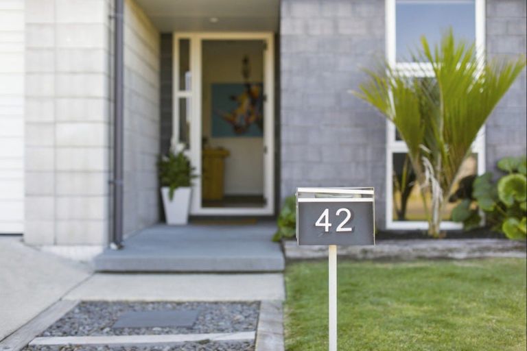 Photo of property in 42 Butterworth Crescent, Papamoa Beach, Papamoa, 3118