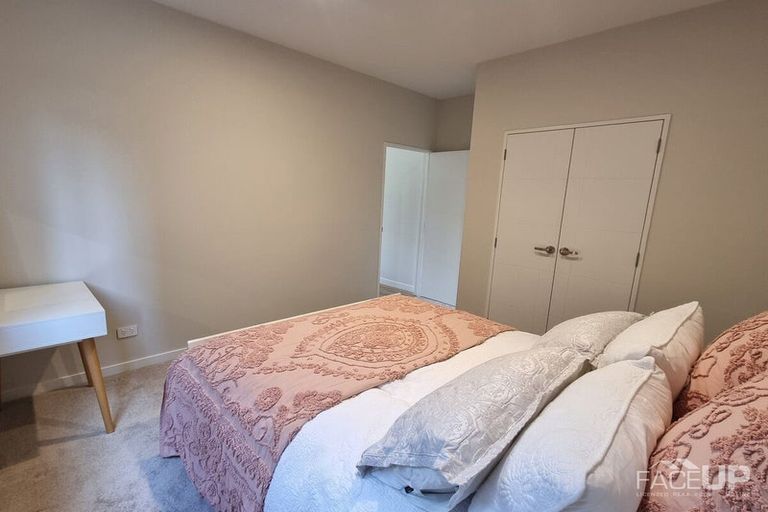 Photo of property in 10 Skua Road, Hobsonville, Auckland, 0616