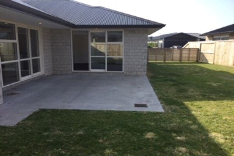 Photo of property in 49 Kahuparere Crescent, Pyes Pa, Tauranga, 3112