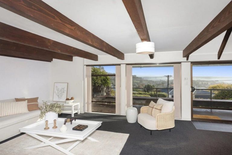 Photo of property in 1/17 Moncks Spur Road, Redcliffs, Christchurch, 8081