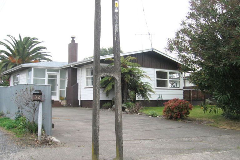 Photo of property in 34 Pembroke Street, Taradale, Napier, 4112