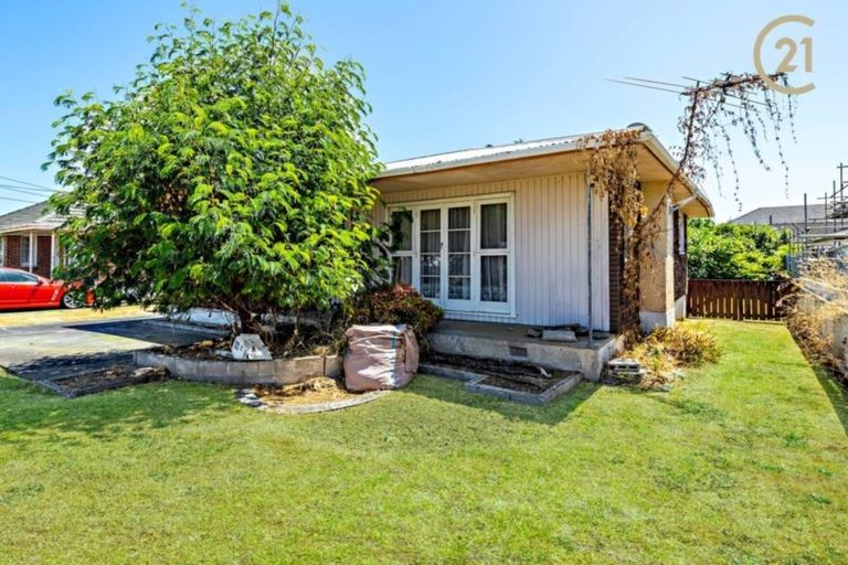 Photo of property in 17 Caspar Road, Papatoetoe, Auckland, 2025