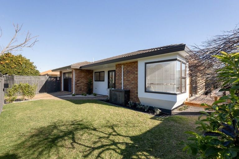 Photo of property in 2/2 Heron Avenue, Matua, Tauranga, 3110