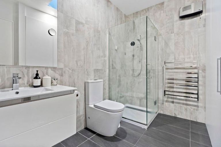 Photo of property in 4/275 Kilmore Street, Christchurch Central, Christchurch, 8011