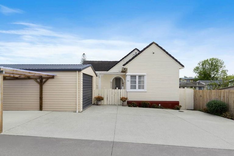 Photo of property in 50a Megan Avenue, Pakuranga Heights, Auckland, 2010