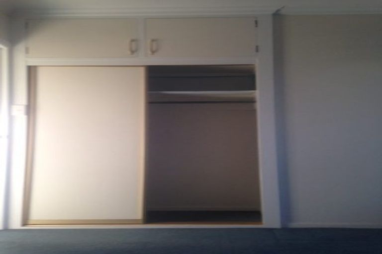 Photo of property in 77 Memorial Avenue, Ilam, Christchurch, 8053