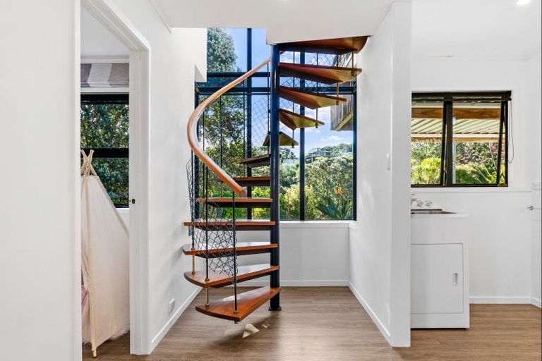 Photo of property in 61 Grand View Road, Leigh, 0985