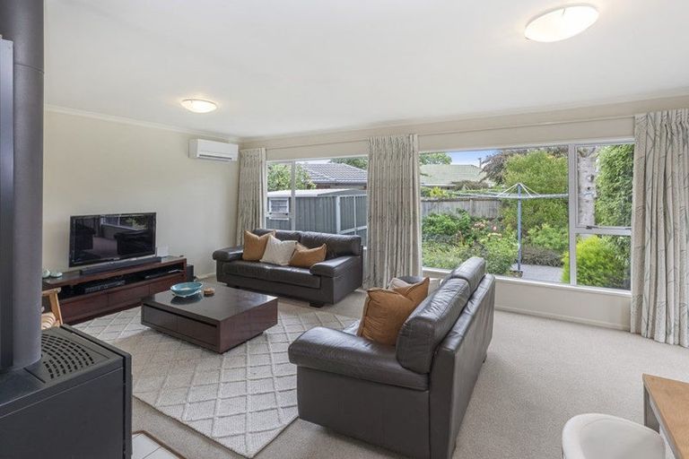 Photo of property in 7 Merton Place, Bryndwr, Christchurch, 8053
