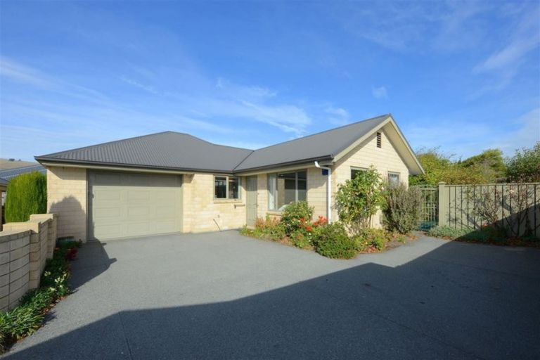 Photo of property in 97a Wilsons Road, Saint Martins, Christchurch, 8022