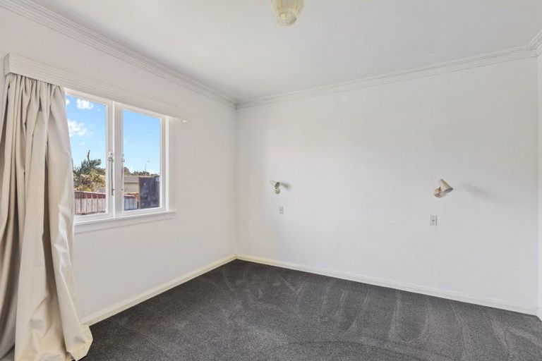 Photo of property in 205 South Road, Spotswood, New Plymouth, 4310