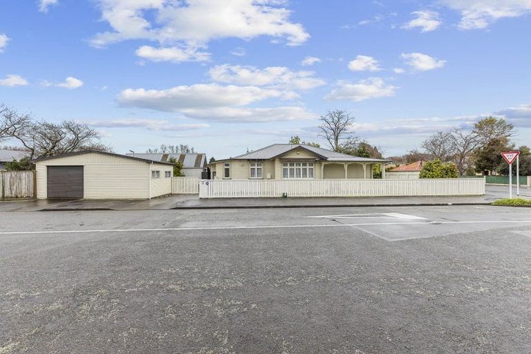 Photo of property in 58 Featherston Street, Takaro, Palmerston North, 4412