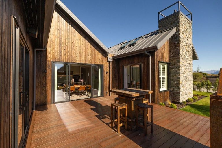 Photo of property in 30 Cunninghams Drive, Jacks Point, Queenstown, 9371