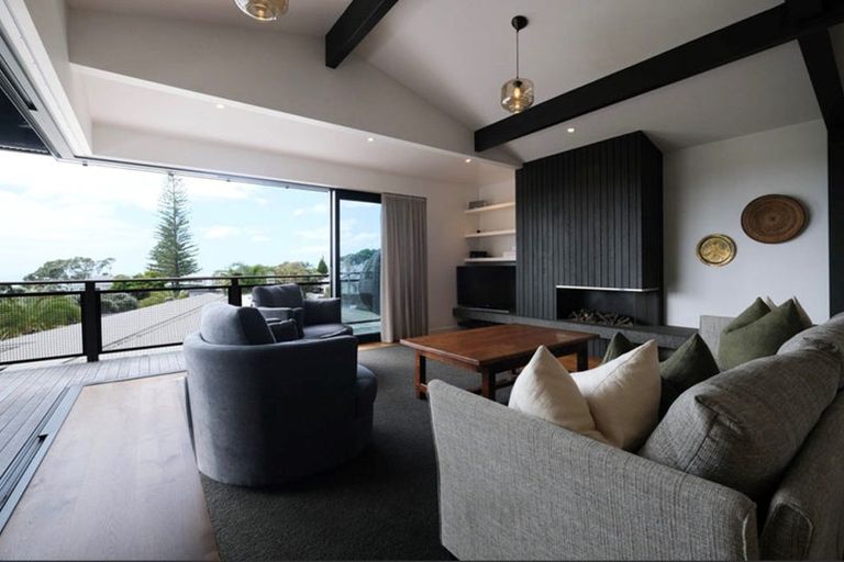 Photo of property in 1/41 Hauraki Road, Hauraki, Auckland, 0622