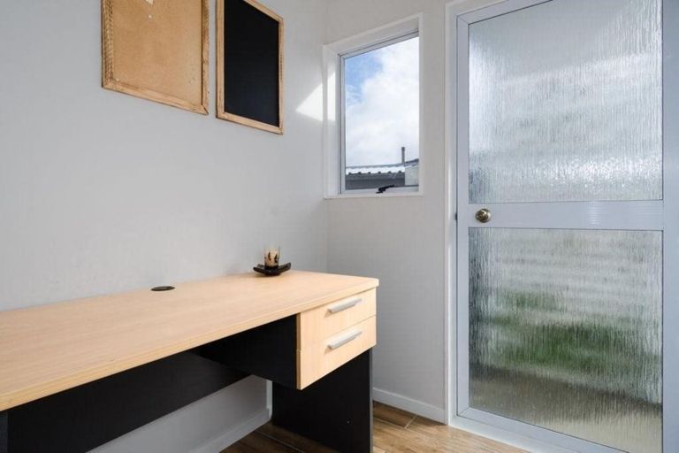 Photo of property in 1/82 Luanda Drive, Ranui, Auckland, 0612