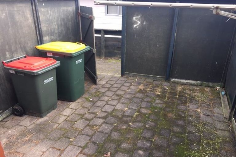 Photo of property in Whitehall Flats, 35unit Malfroy Road, Victoria, Rotorua, 3010