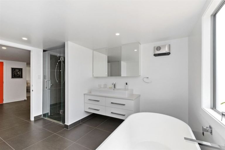 Photo of property in 9 Takahe Drive, Cashmere, Christchurch, 8022