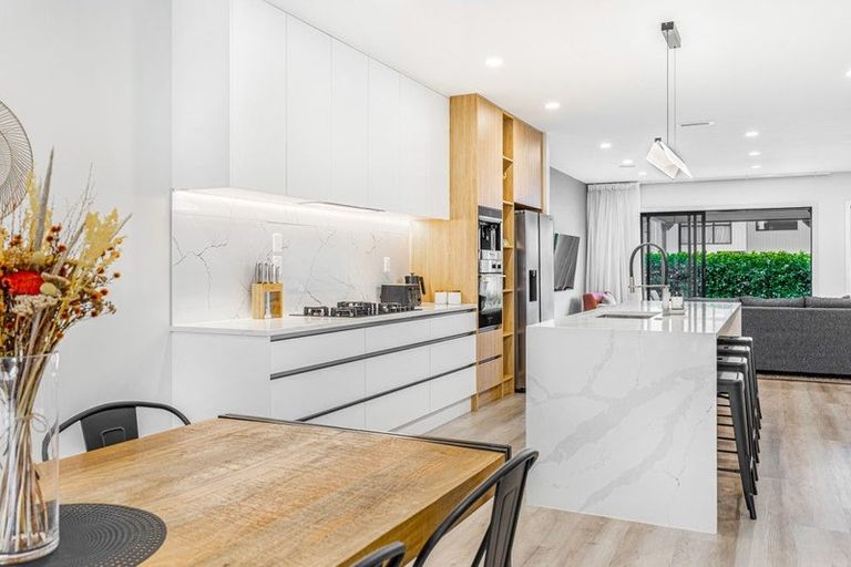 Photo of property in 3 Hea Road, Hobsonville, Auckland, 0616