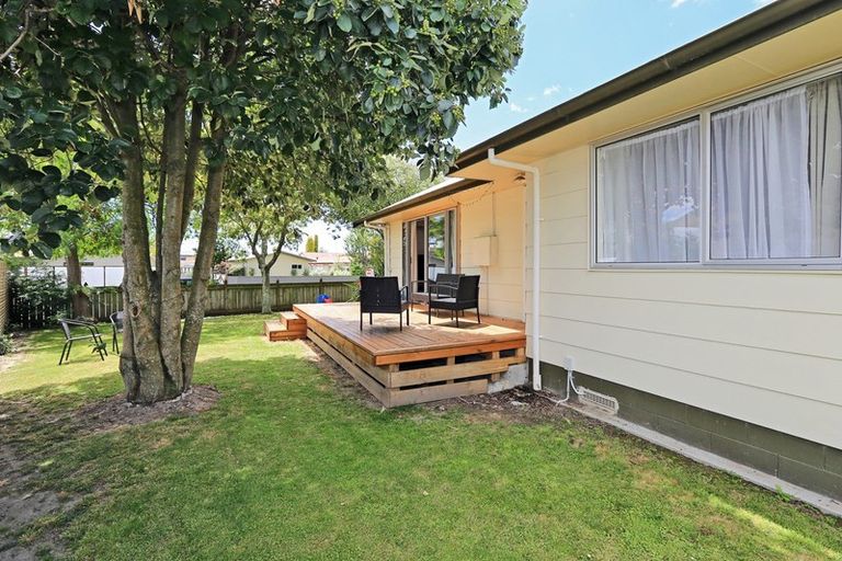 Photo of property in 19 Gilmour Place, Taradale, Napier, 4112