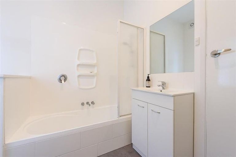 Photo of property in 27 Sar Street, Wadestown, Wellington, 6012