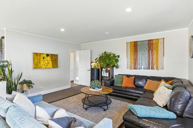 Photo of property in 42 Hicks Crescent, Waikanae Beach, Waikanae, 5036