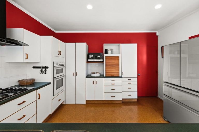 Photo of property in 9 Amner Place, Bluff Hill, Napier, 4110