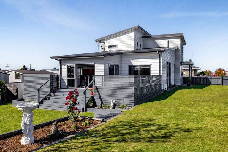 Photo of property in 74 Broadway, Stratford, 4332