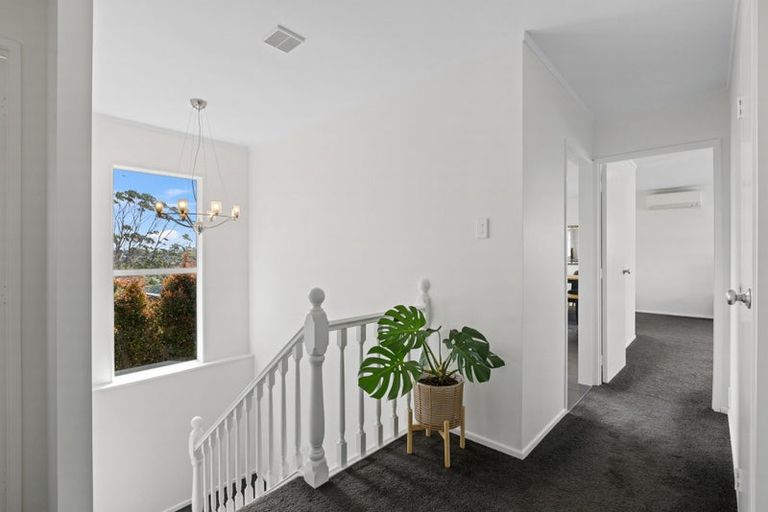 Photo of property in 2/4 Holt Avenue, Torbay, Auckland, 0630