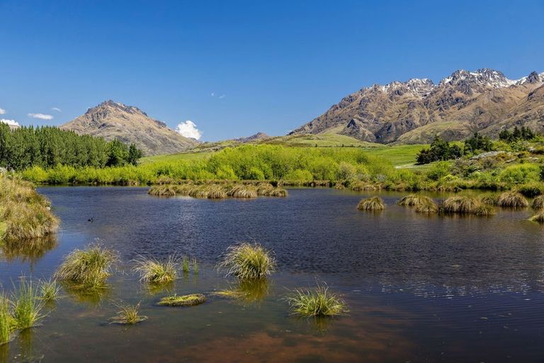 Photo of property in 5 Casterway Crescent, Jacks Point, 9371