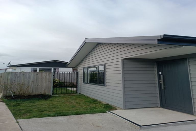 Photo of property in 22b Roberts Line, Kelvin Grove, Palmerston North, 4414