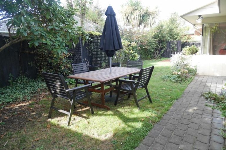 Photo of property in 3 Centaurus Road, Cashmere, Christchurch, 8022