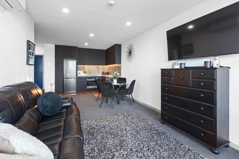 Photo of property in 403/2 Launch Road, Hobsonville, Auckland, 0616