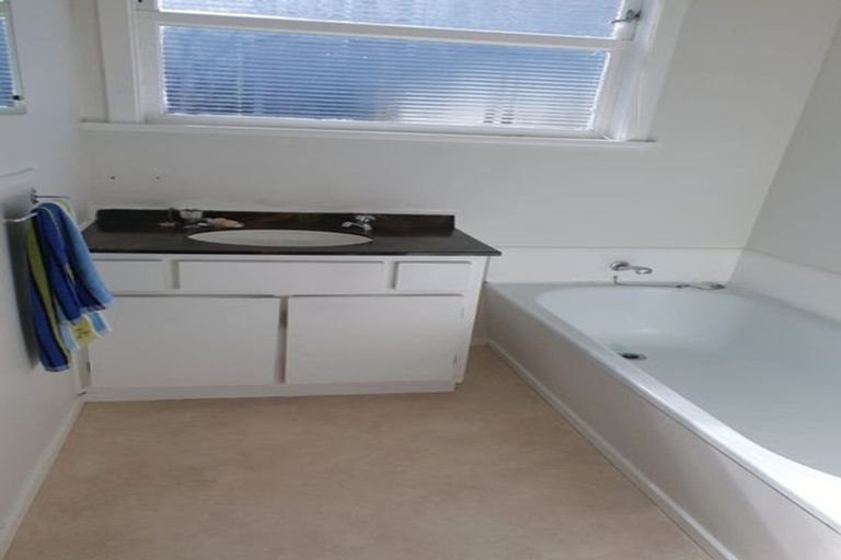 Photo of property in 20 Tweed Road, Papakowhai, Porirua, 5024