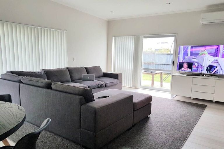 Photo of property in 67 Costa Viva Crescent, Karaka, Papakura, 2113