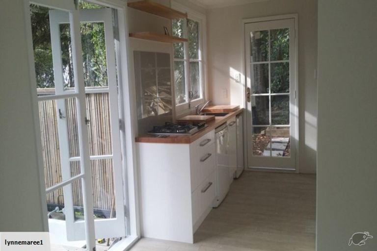 Photo of property in 2 Opou Road, Titirangi, Auckland, 0604