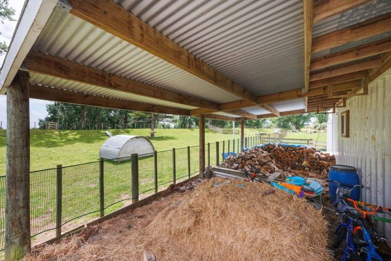 Photo of property in 78 Tamatarau Road, Tokomaru, Palmerston North, 4474