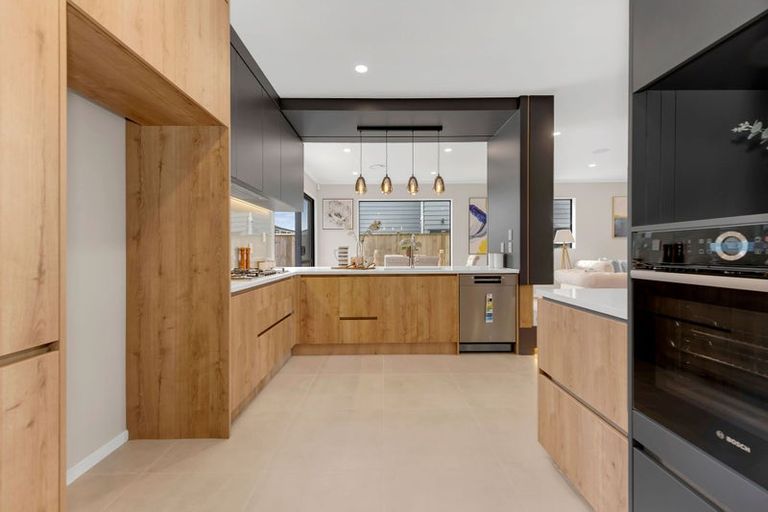 Photo of property in 25 Bremner Ridge Street, Flat Bush, 2019